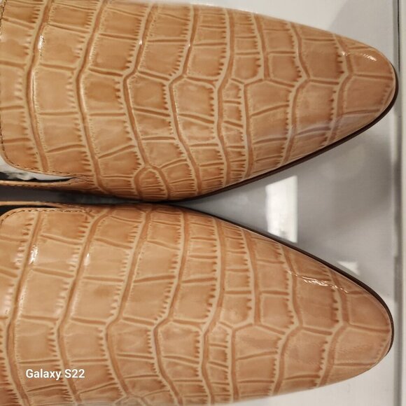 Vince Camuto "Kikie" cream puff patent Croco loafers. NIB. Size 8.5 - Picture 6 of 12